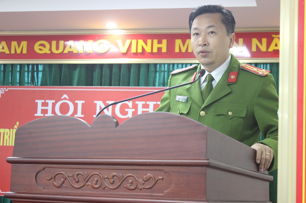 Đồng chí Thượng tá Phan Tuấn Anh, Trưởng Công an huyện Thanh Chương phát biểu khai mạc Hội nghị