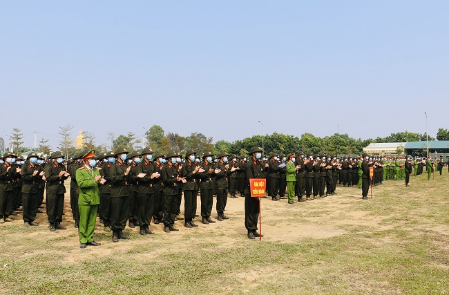 Tham gia khóa huấn luyện đợt này có trên 1.000 chiến sĩ mới thuộc Công an các tỉnh Thái Bình, Ninh Bình, Thanh Hoá, Nghệ An, Hà Tĩnh và Quảng Bình
