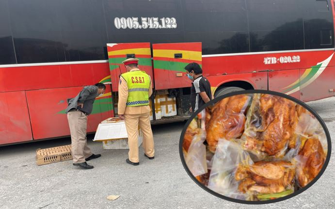 Phát hiện xe khách chở gần 570kg thịt gà không rõ nguồn gốc