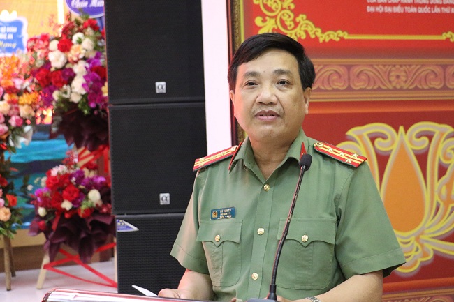 Đồng chí Đại tá Hồ Văn Tứ - Phó Bí thư Đảng ủy, Phó Giám đốc Công an tỉnh phát biểu tại buổi Tọa đàm
