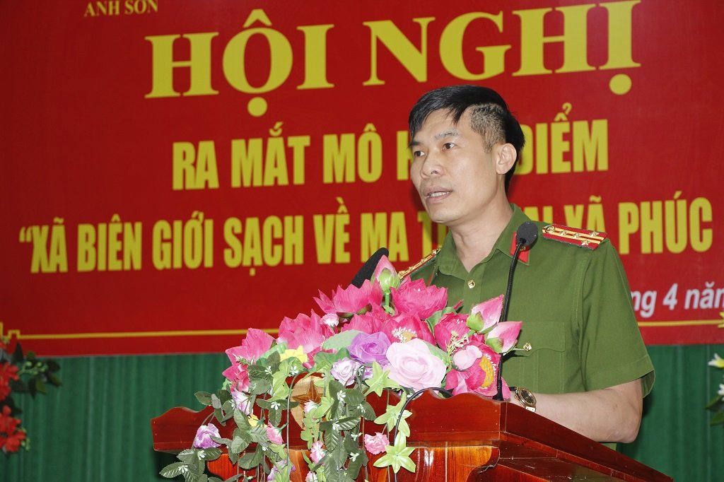 Đồng chí Đại tá Cao Minh Huyền, Phó Giám đốc Công an tỉnh phát biểu chỉ đạo Hội nghị