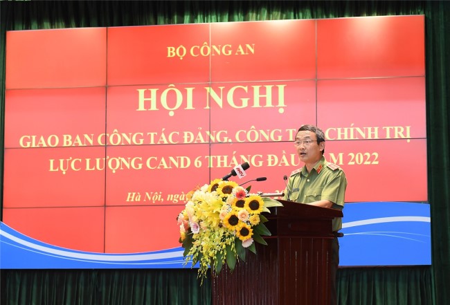 Đồng chí Trung tướng Nguyễn Ngọc Toàn phát biểu tại Hội nghị