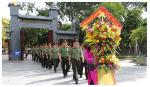 Công an Nghệ An dâng hoa, dâng hương tại Khu di tích Kim Liên