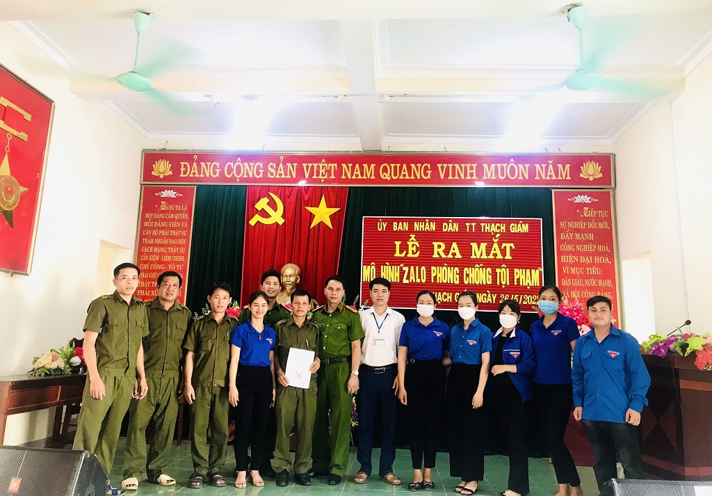 Ra mắt mô hình “Zalo phòng chống tội phạm” tại thị trấn Thạch Giám, huyện Tương Dương 