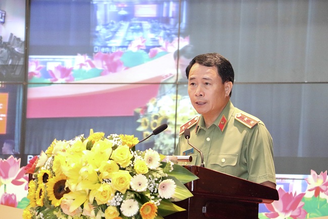 Đồng chí Trung tướng, Tiến sĩ Lê Quốc Hùng, Ủy viên Trung ương Đảng, Thứ trưởng Bộ Công an kết luận tại Hội thảo