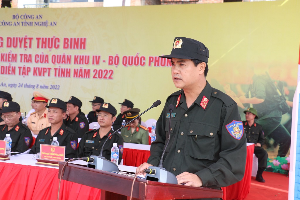 Đồng chí Đại tá Nguyễn Đức Hải, Phó Giám đốc Công an tỉnh phát biểu tại buổi lễ tổng duyệt