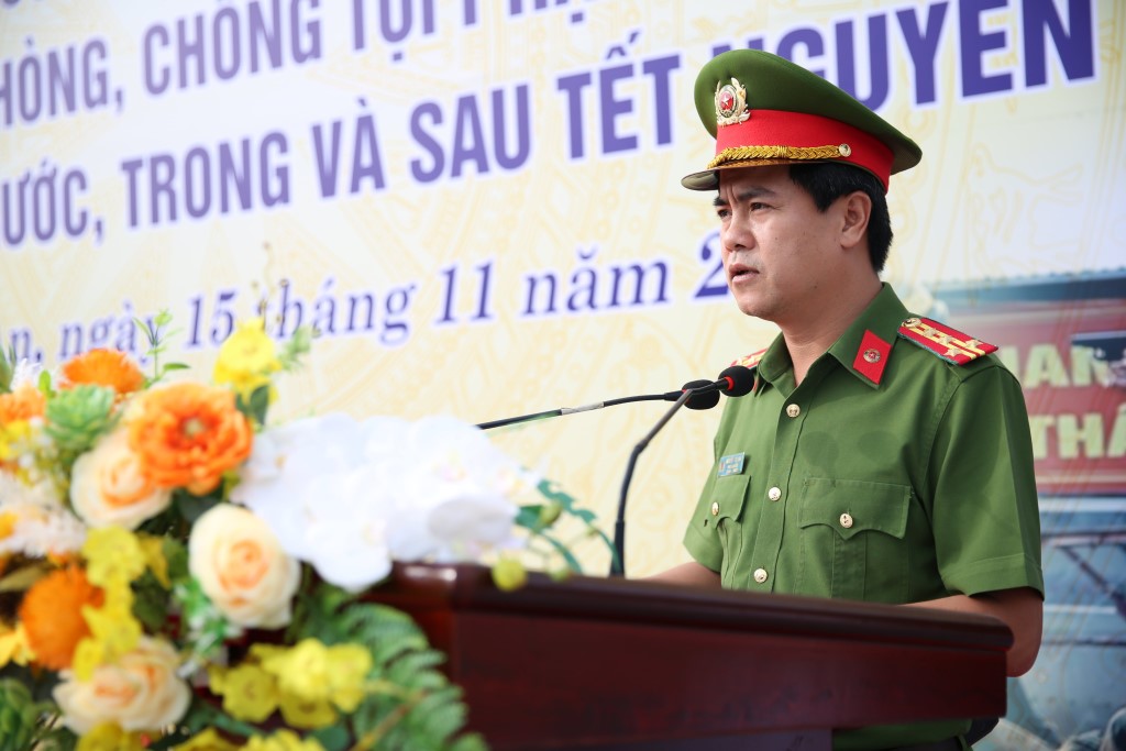 Đồng chí Đại tá Nguyễn Đức Hải, Phó Giám đốc Công an tỉnh phát biểu tại buổi lễ