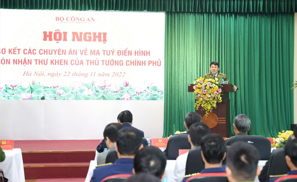 Thiếu tướng Nguyễn Văn Viện, Cục trưởng Cục Cảnh sát điều tra tội phạm về ma túy báo cáo kết quả các chuyên án