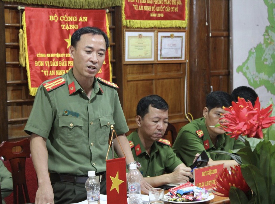 Đại diện Lãnh đạo các phòng nghiệp vụ Công an tỉnh Nghệ An phát biểu, trao đổi tại Hội nghị