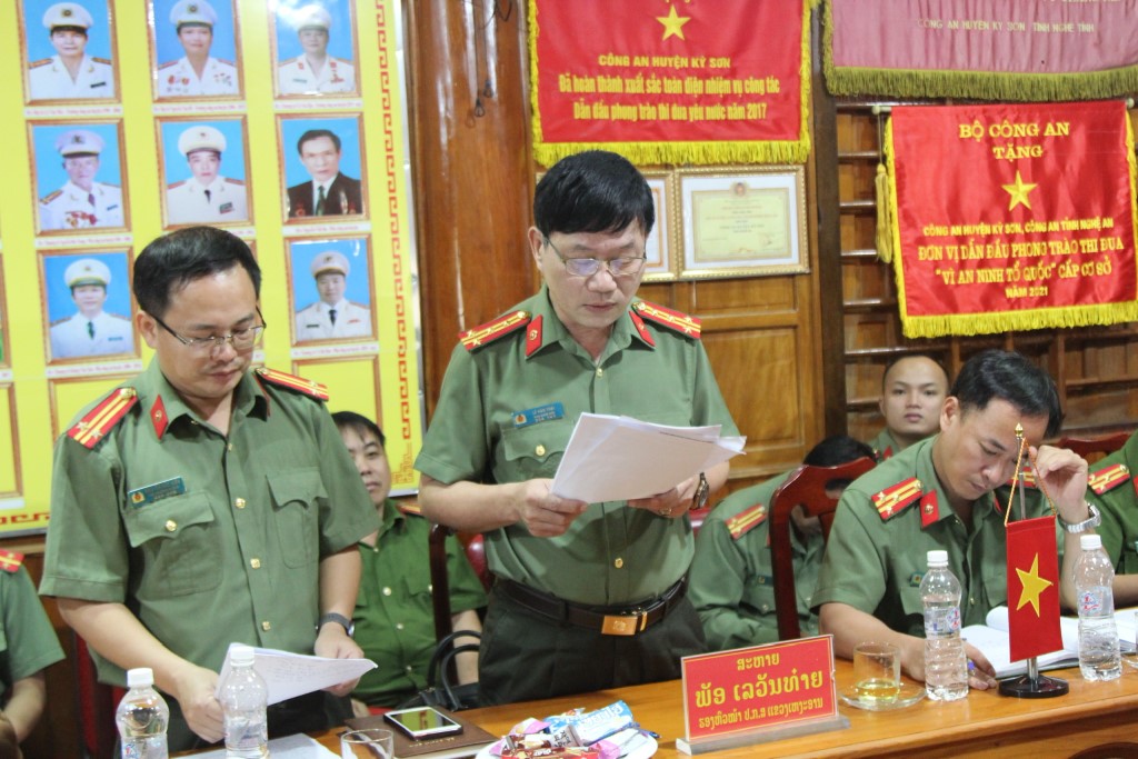 Đồng chí Đại tá Lê Văn Thái, Phó Giám đốc Công an tỉnh Nghệ An phát biểu tại Hội nghị