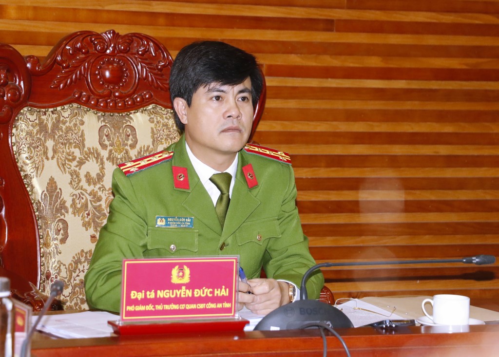 Đồng chí Đại tá Nguyễn Đức Hải, Phó Giám đốc, Thủ trưởng Cơ quan Cảnh sát điều tra Công an tỉnh chủ trì tại điểm cầu Công an tỉnh Nghệ An