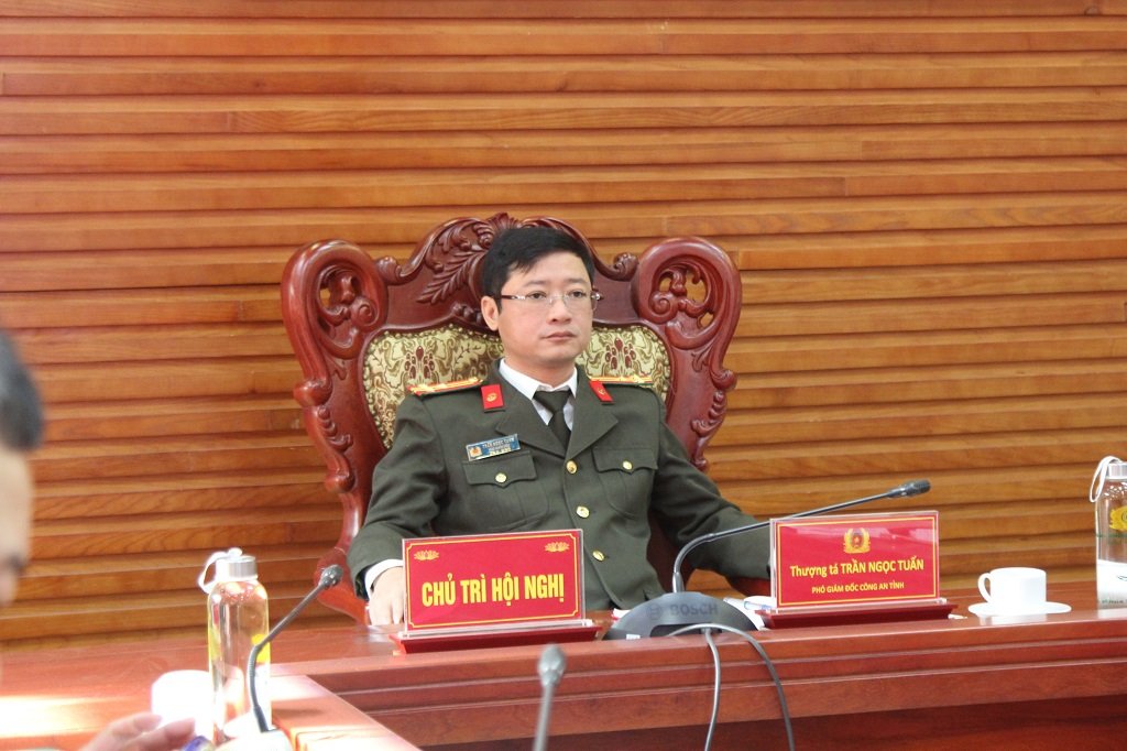 Tại điểm cầu Công an tỉnh Nghệ An, đồng chí Thượng tá Trần Ngọc Tuấn, Phó Giám đốc Công an tỉnh chủ trì Hội nghị