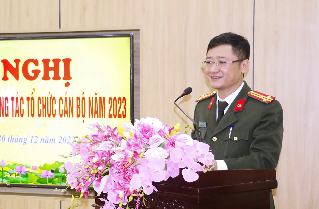 Đồng chí Thượng tá Trần Ngọc Tuấn, Phó Giám đốc Công an tỉnh ghi nhận, biểu dương những kết quả đơn vị đã đạt được trong năm vừa qua