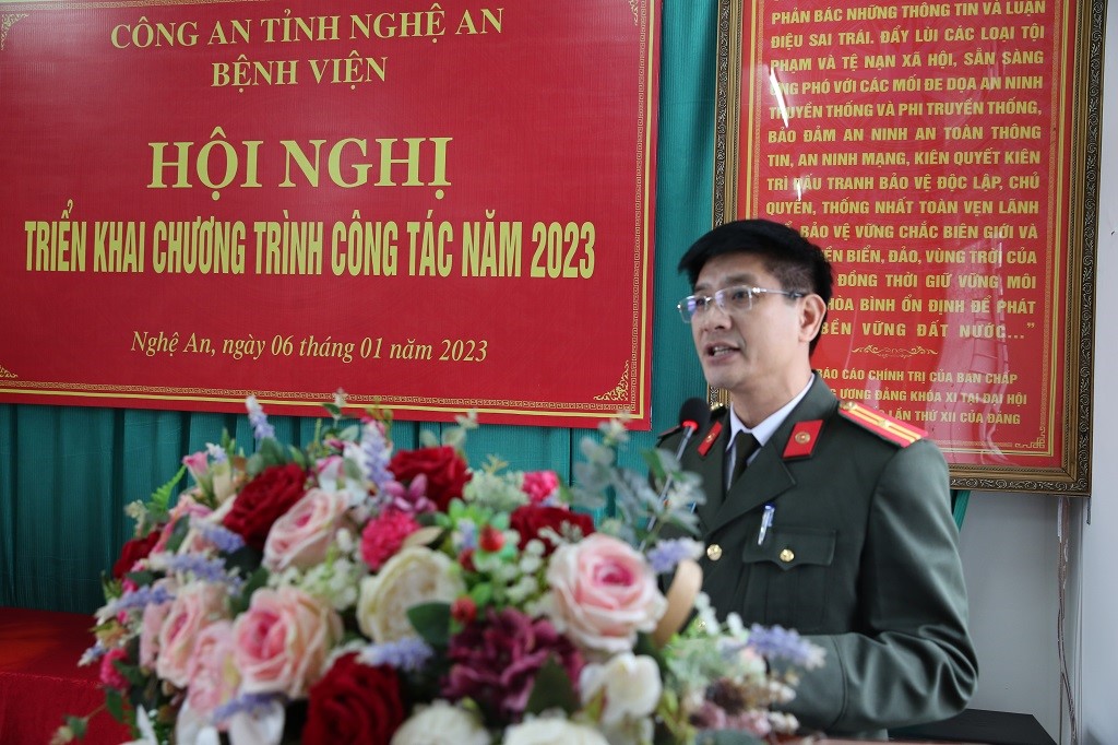  Đồng chí Thiếu tá Nguyễn Sỹ Tài, Giám đốc Bệnh viện Công an tỉnh phát biểu
