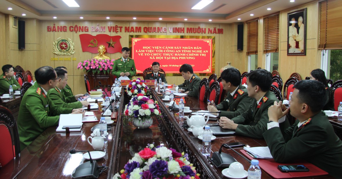 Tổ chức thực hành chính trị - xã hội cho học viên tại tỉnh Nghệ An