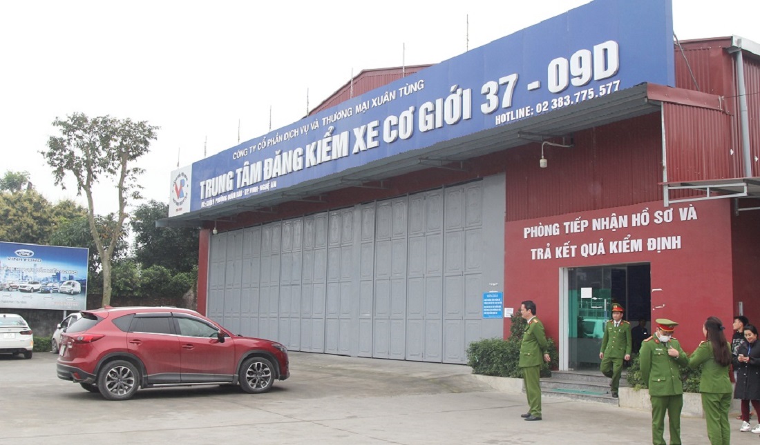 Bắt giữ Phó Giám đốc và kiểm định viên về hành vi đưa, nhận hối lộ tại Trung tâm Đăng kiểm 37-09D