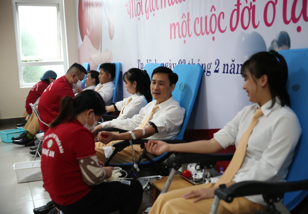 Ban tổ chức đã thu về gần 120 đơn vị máu