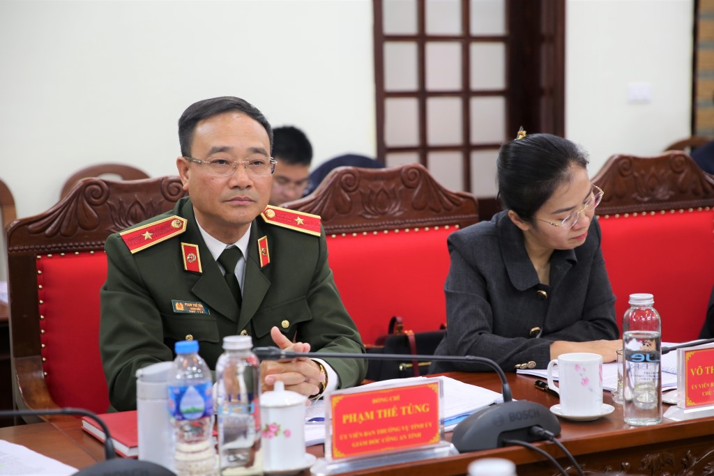 Đồng chí Thiếu tướng Phạm Thế Tùng, Ủy viên Ban Thường vụ Tỉnh ủy, Giám đốc Công an tỉnh tại phiên họp