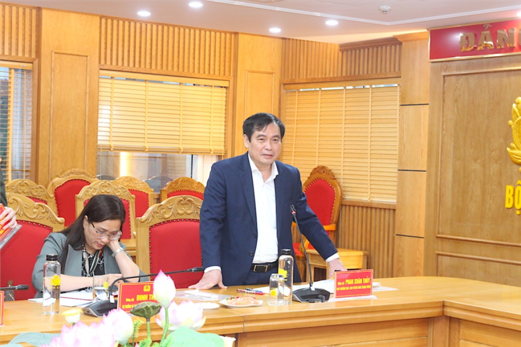 Phó Trưởng Ban Tuyên giáo Trung ương Phan Xuân Thủy phát biểu tại cuộc họp.