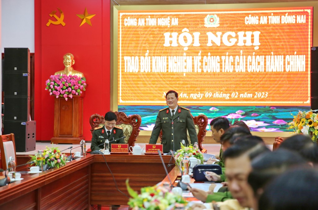Đồng chí Đại tá Trần Anh Sơn, Phó Giám đốc Công an tỉnh Đồng Nai phát biểu