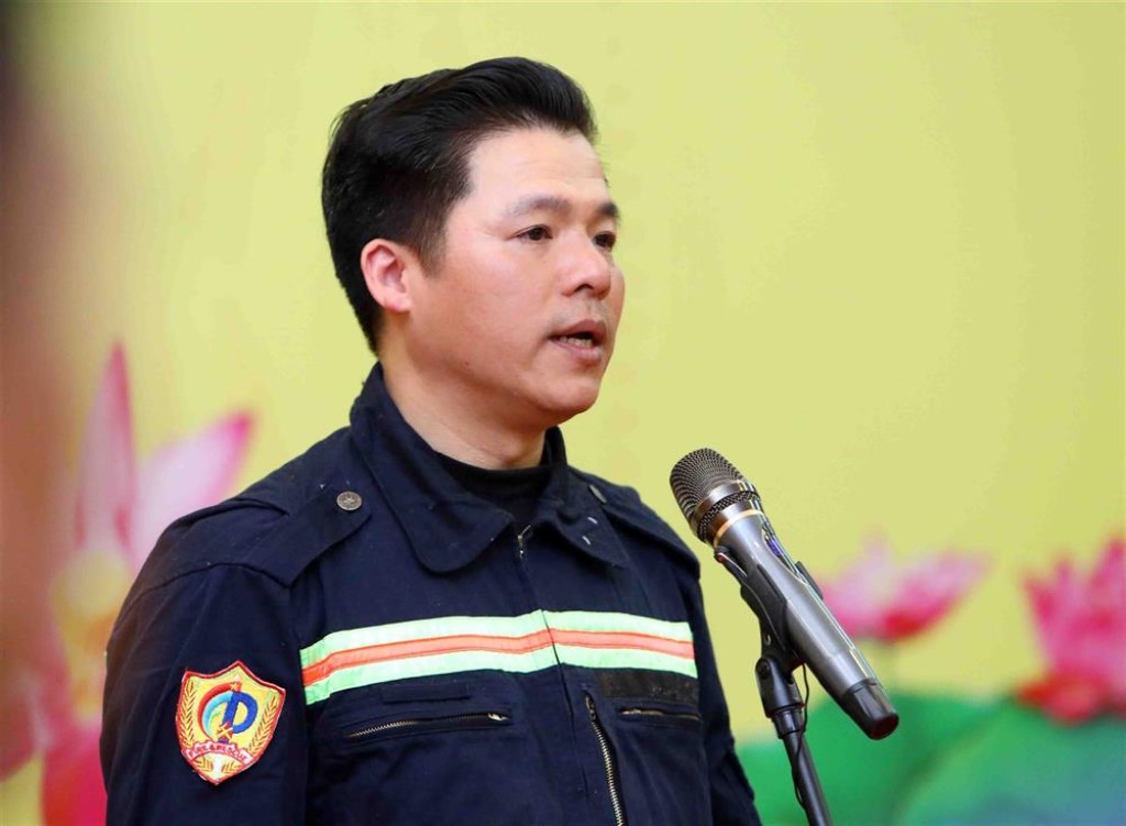 Đại tá Nguyễn Minh Khương, Phó Cục trưởng Cục Cảnh sát Phòng cháy, chữa cháy và cứu nạn, cứu hộ, Trưởng Đoàn công tác tìm kiếm cứu nạn, cứu hộ Bộ Công an tại Thổ Nhĩ Kỳ phát biểu tại buổi Lễ.