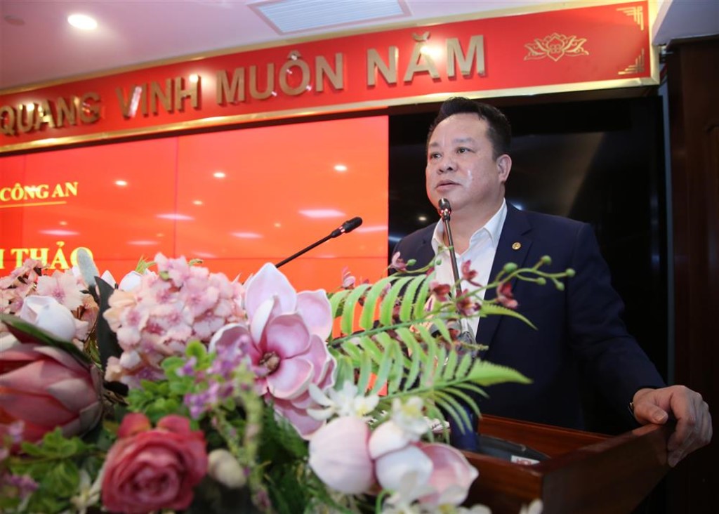 Thiếu tướng Nguyễn Quốc Hùng, Cục trưởng Cục Cảnh sát quản lý hành chính về trật tự xã hội phát biểu tại Hội thảo.