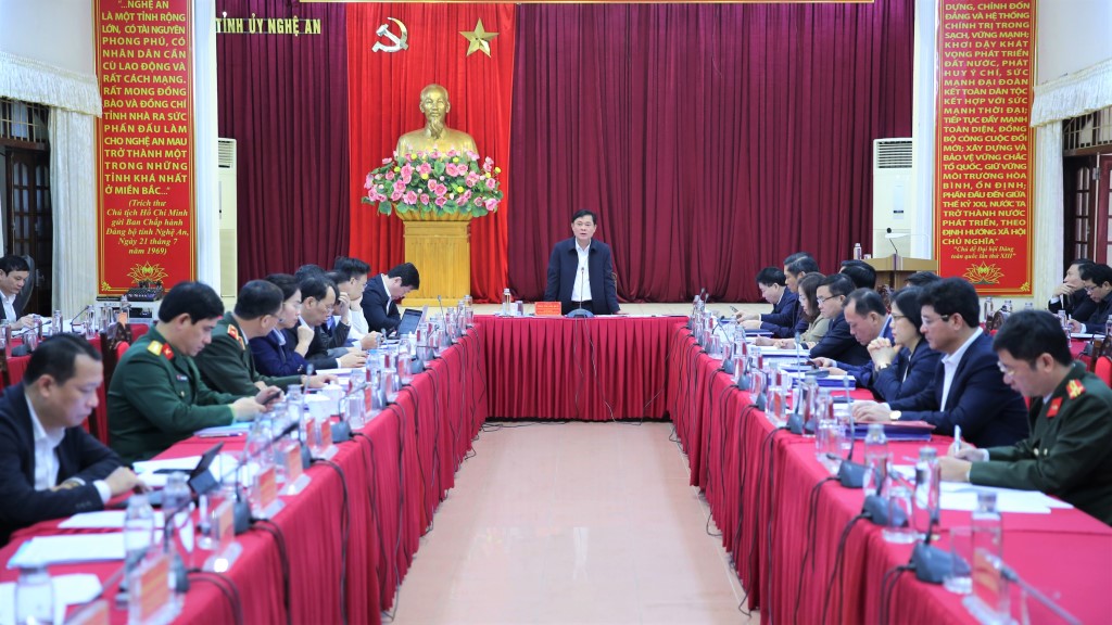 Đồng chí Bí thư Tỉnh ủy Thái Thanh Quý chủ trì phiên họp Ban Thường vụ Tỉnh ủy tháng 02/2023
