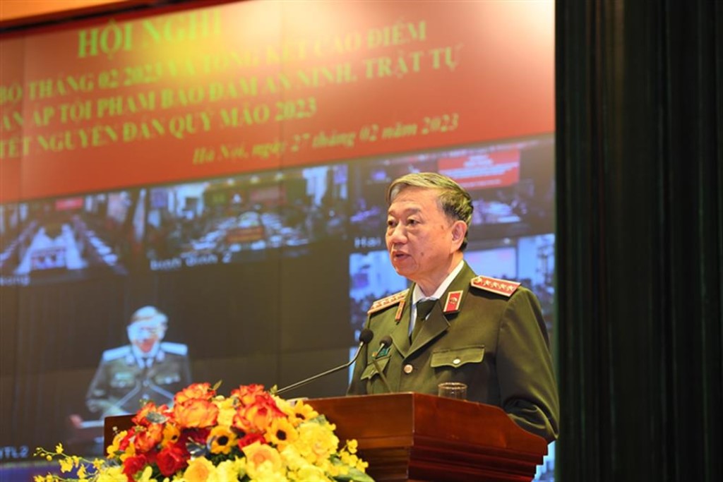  Đồng chí Đại tướng Tô Lâm, Ủy viên Bộ Chính trị, Bộ trưởng Bộ Công an chủ trì Hội nghị