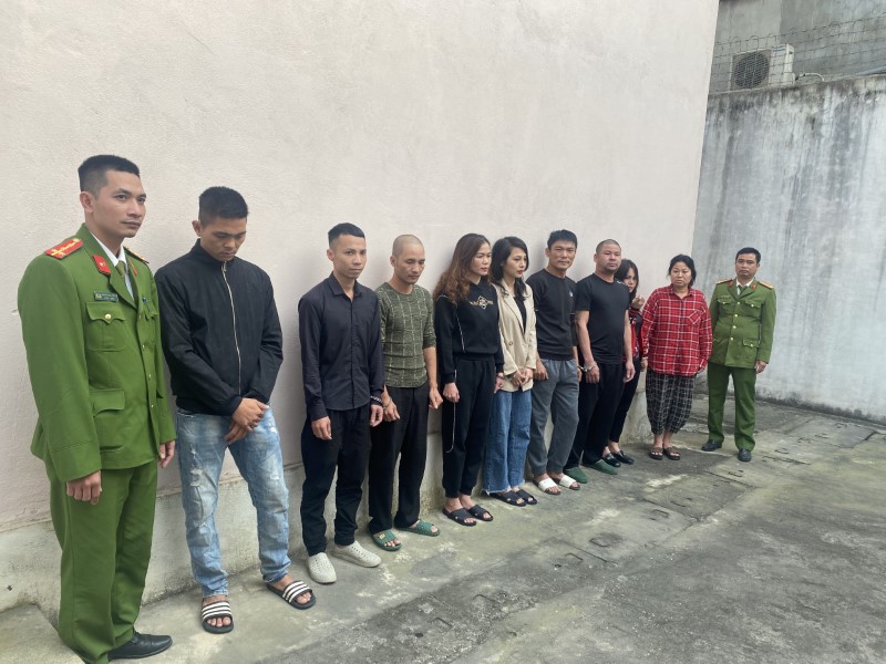 Khởi tố 09 bị can trong ổ nhóm đánh bạc lưu động tại huyện Đô Lương