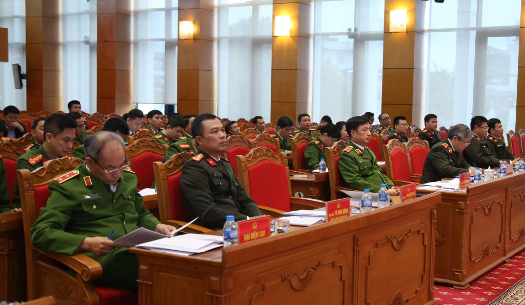 Trung tướng Nguyễn Duy Ngọc, Ủy viên Trung ương Đảng, Thứ trưởng Bộ Công an, Tổ phó Thường trực Tổ công tác thực hiện Đề án 06 của Chính phủ chủ trì Hội nghị