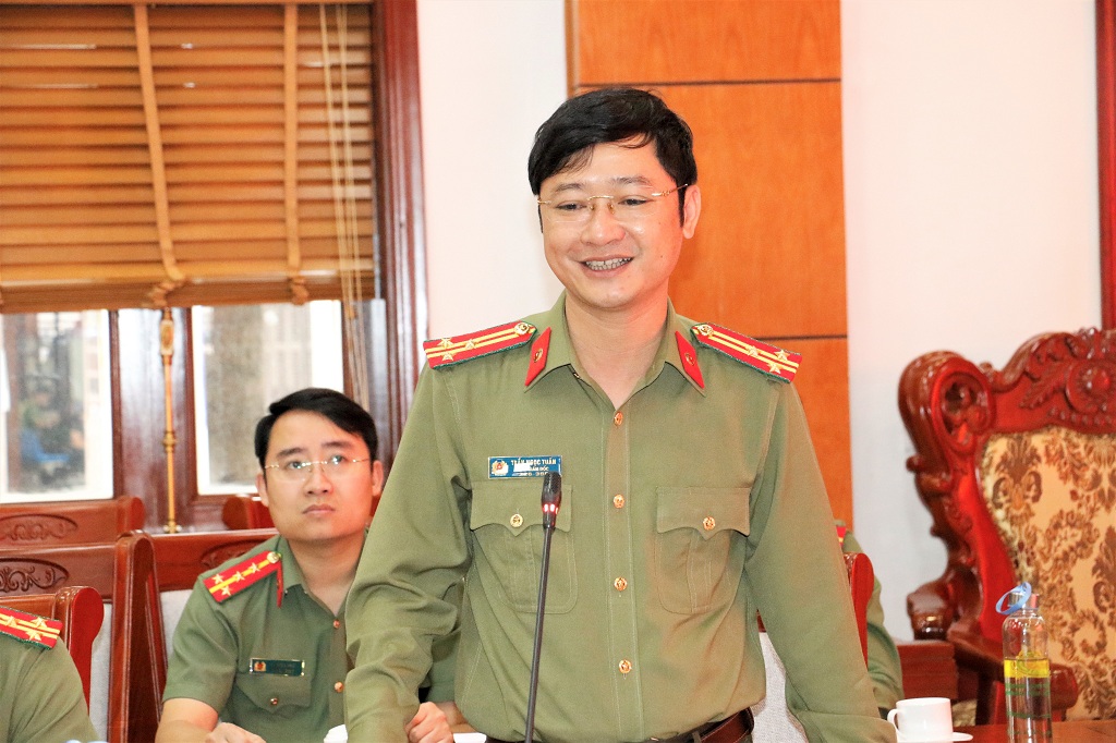 Đồng chí Thượng tá Trần Ngọc Tuấn, Phó Giám đốc Công an Nghệ An phát biểu