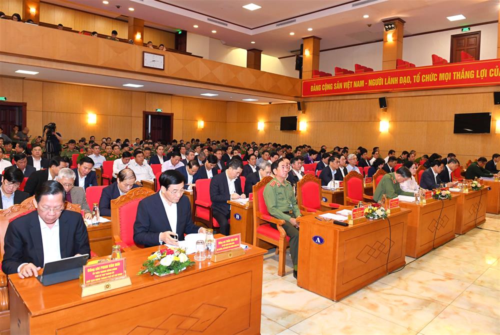 Các đại biểu tham dự tại điểm cầu Hội trường Bộ Công an 