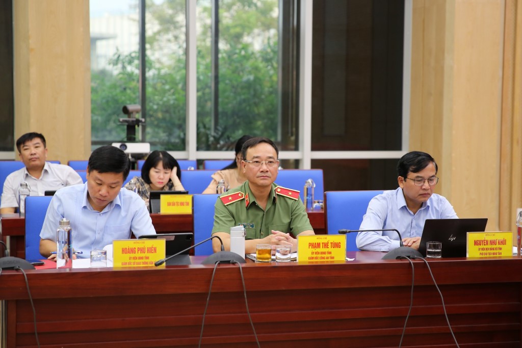 Đồng chí Thiếu tướng Phạm Thế Tùng, Ủy viên Ban Thường vụ Tỉnh ủy, Giám đốc Công an tỉnh dự phiên họp