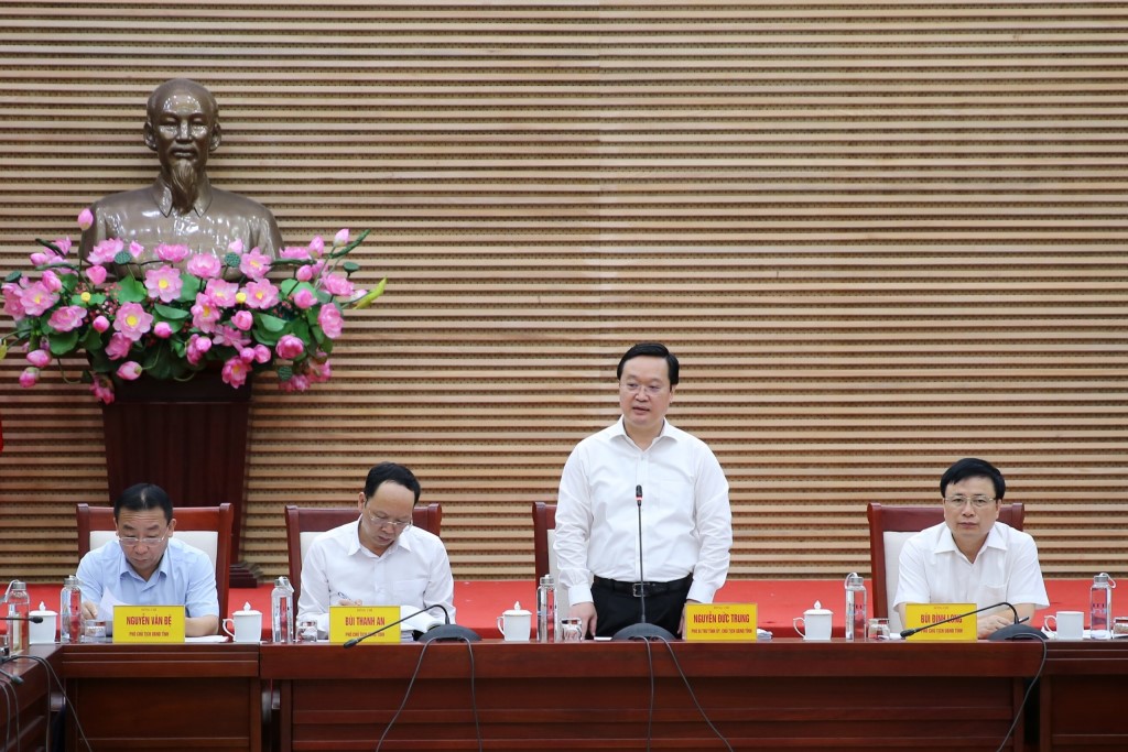 Đồng chí Nguyễn Đức Trung, Phó Bí thư Tỉnh ủy, Chủ tịch UBND tỉnh kết luận tại phiên họp