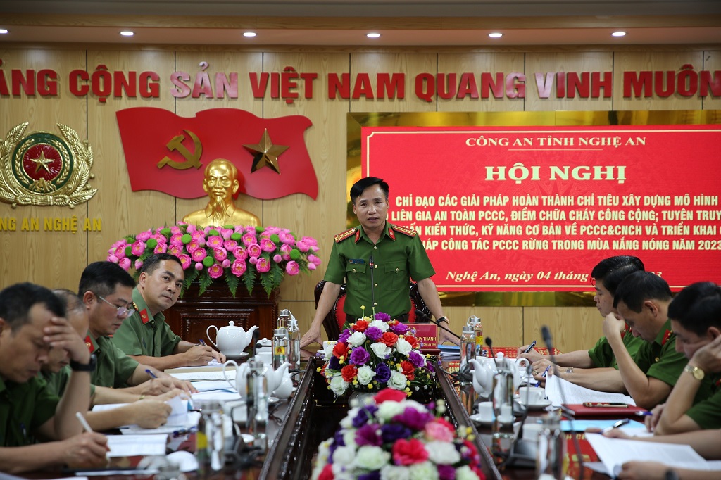 Đồng chí Đại tá Nguyễn Duy Thanh - Phó Giám đốc Công an tỉnh phát biểu chỉ đạo