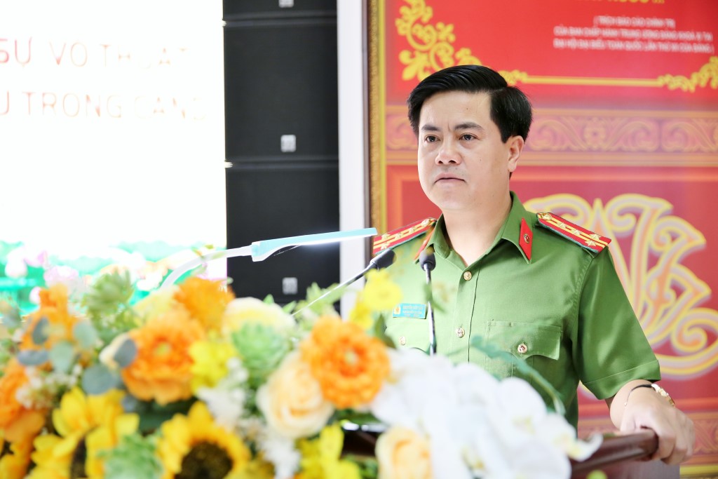 Đồng chí Đại tá Nguyễn Đức Hải, Phó Bí thư Đảng ủy, Phó Giám đốc Công an tỉnh phát biểu giao nhiệm vụ và động viên đội tuyển tham dự Hội thi