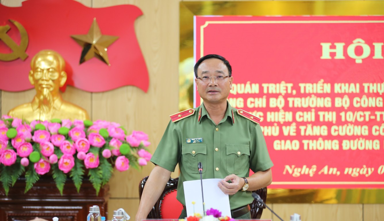 Đồng chí Thiếu tướng Phạm Thế Tùng, Ủy viên Ban Thường vụ Tỉnh ủy, Giám đốc Công an chủ trì Hội nghị