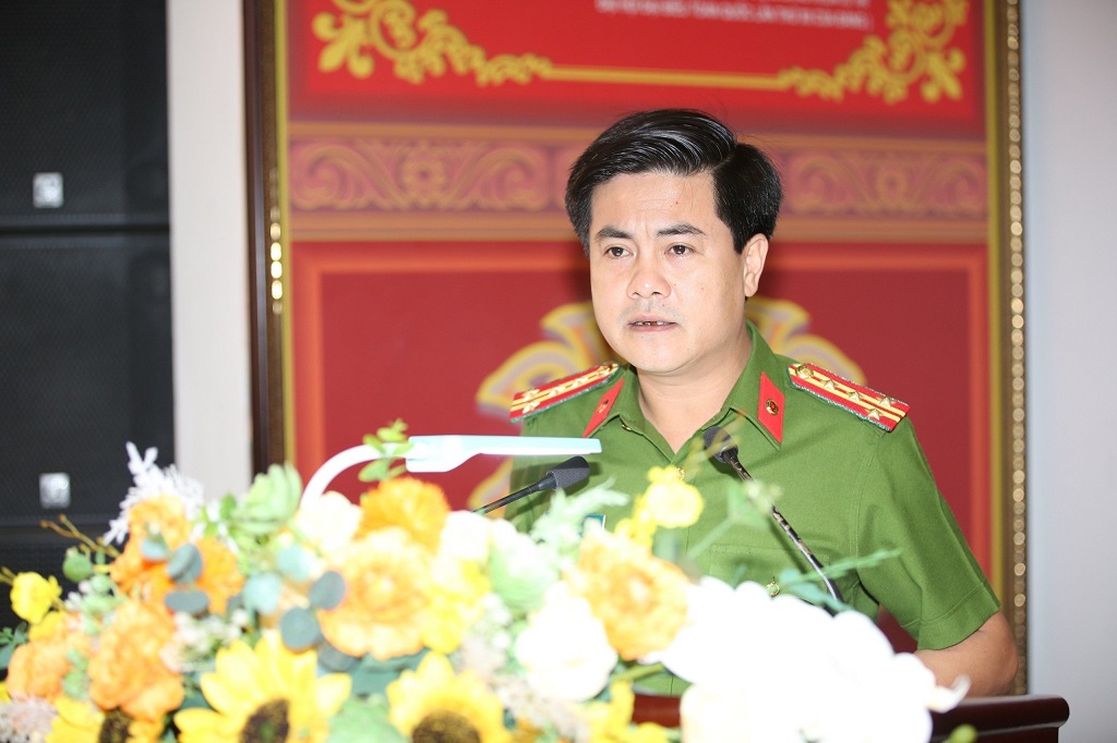 Đồng chí Đại tá Nguyễn Đức Hải, Phó Giám đốc Công an tỉnh phát biểu tại Hội thảo