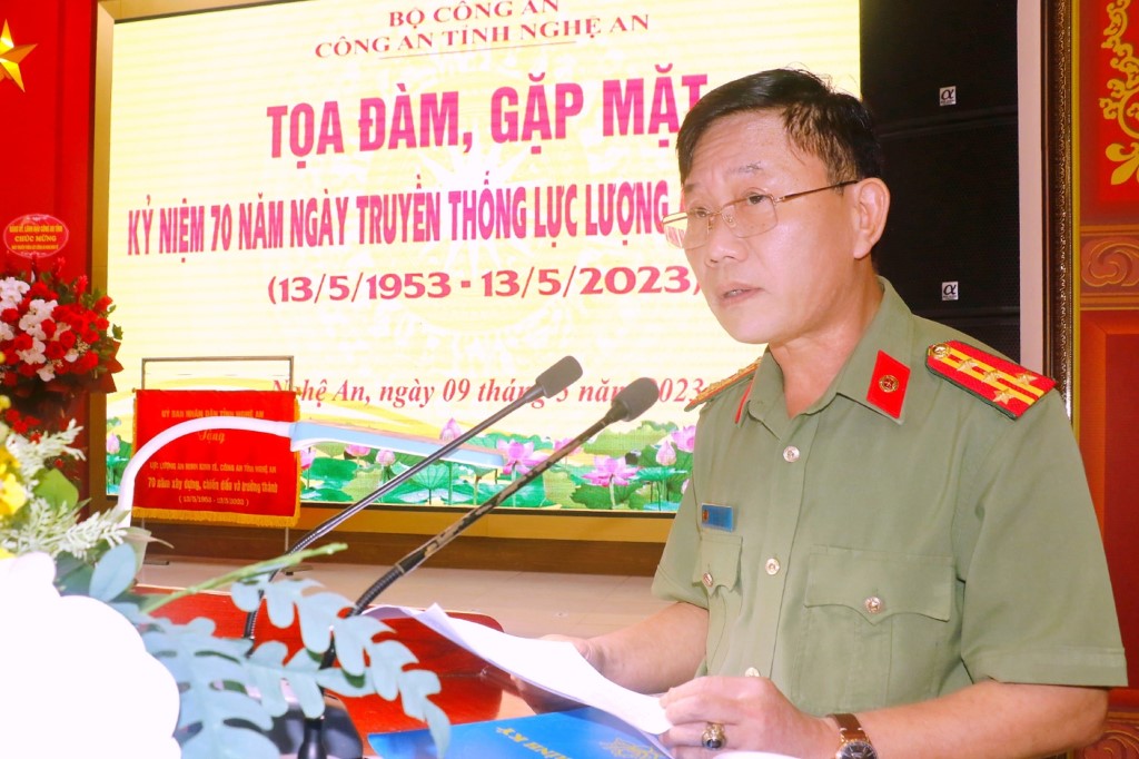 Đồng chí Đại tá Lê Văn Thái, Phó Giám đốc Công an tỉnh phát biểu chỉ đạo tại buổi lễ