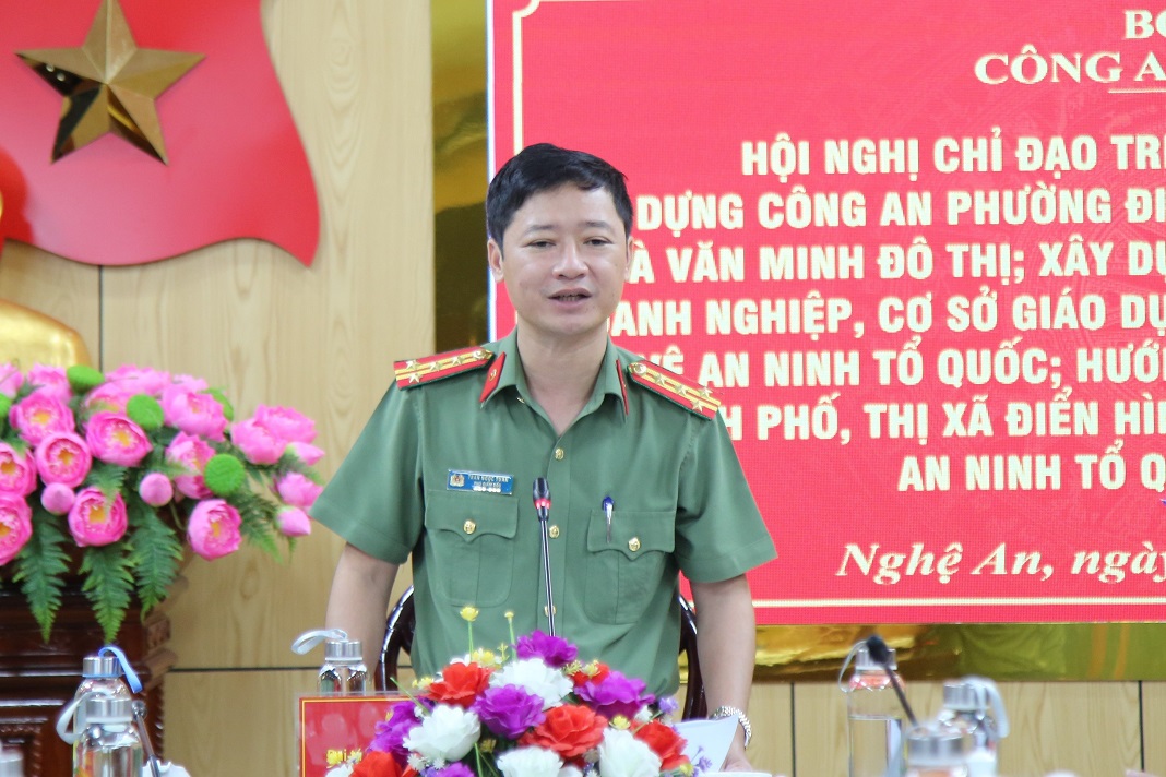 Đồng chí Đại tá Trần Ngọc Tuấn - Phó Giám đốc Công an tỉnh biểu dương những kết quả Công an các đơn vị, địa phương đạt được qua gần 03 tháng triển khai thực hiện chủ trương