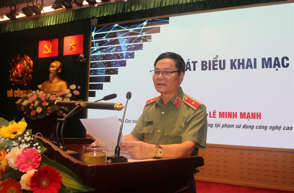 Thiếu tướng Lê Minh Mạnh, Phó Cục trưởng Cục An ninh mạng và phòng, chống tội phạm sử dụng công nghệ cao, Bộ Công an phát biểu tại Hội nghị.