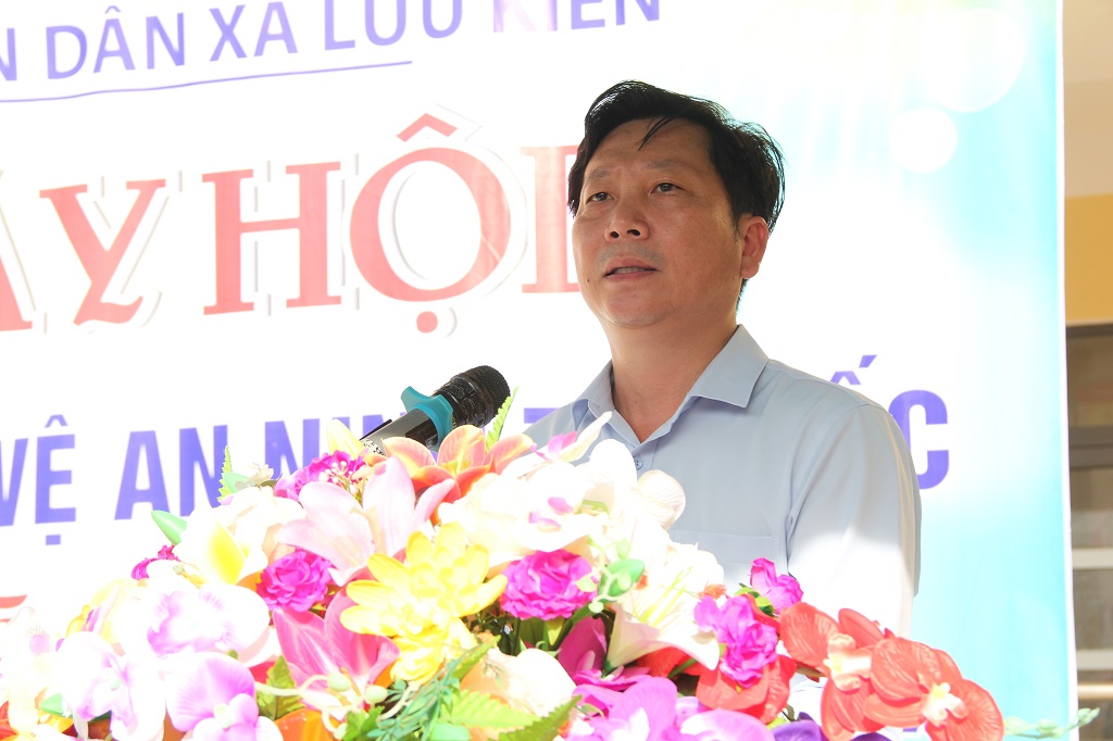 Đại diện lãnh đạo chính quyền huyện Tương Dương phát biểu tại Ngày hội