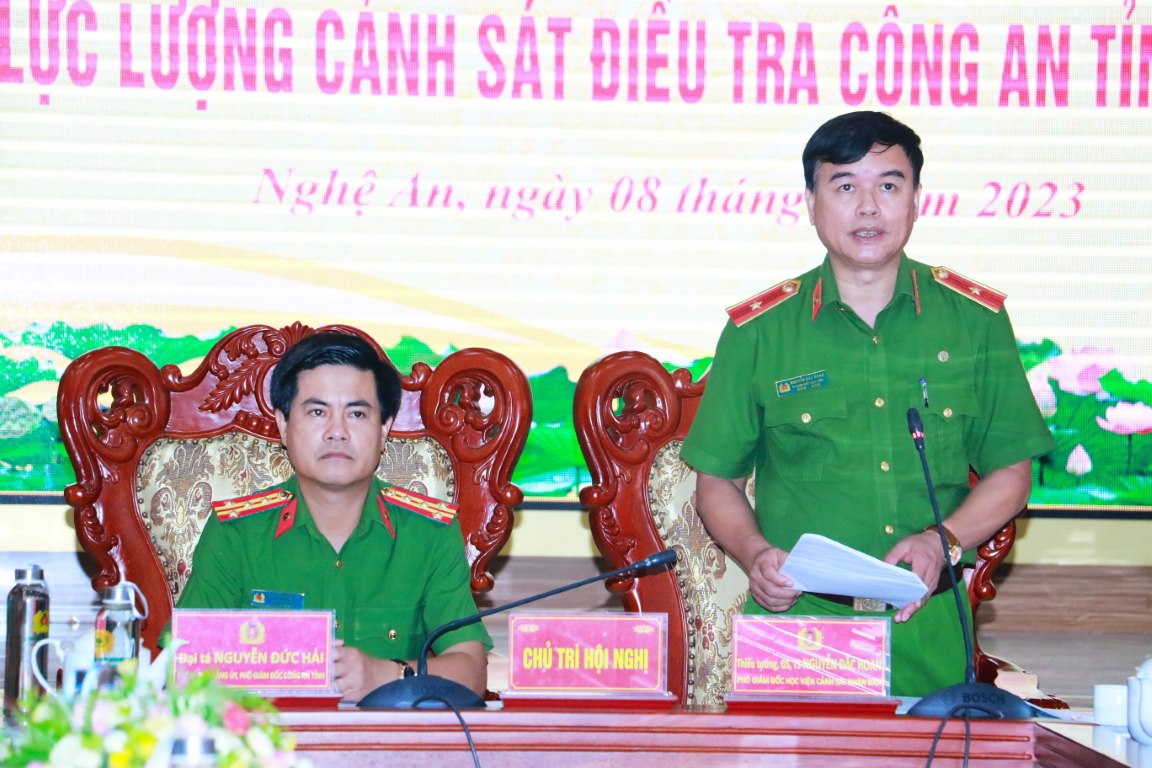 Đồng chí Thiếu tướng Nguyễn Đắc Hoan, Phó Giám đốc Học viện CSND phát biểu