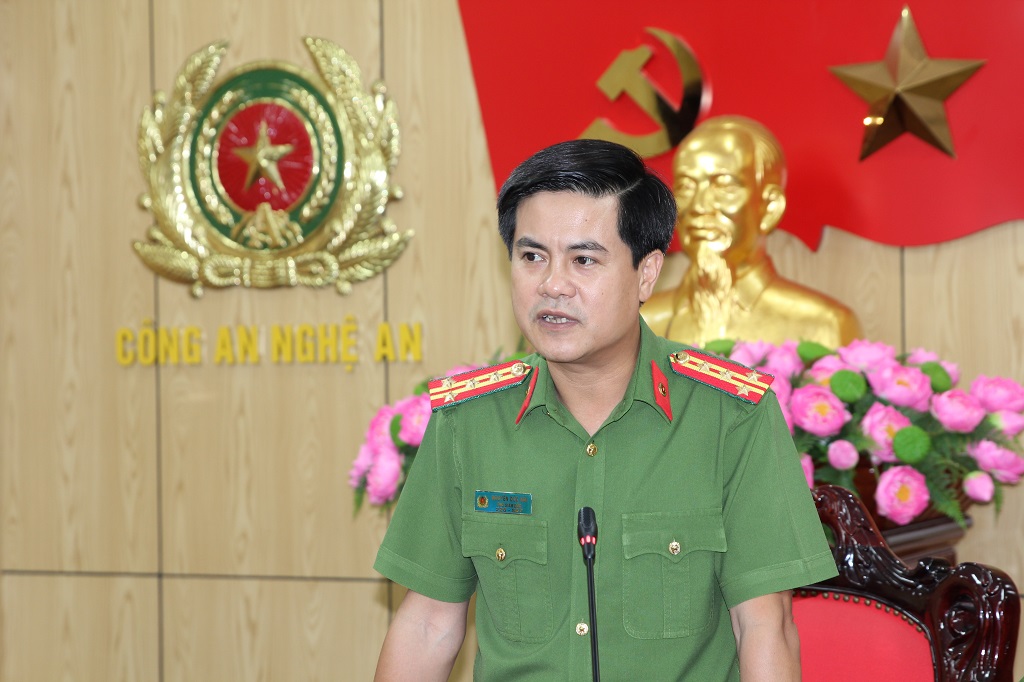 Đại tá Nguyễn Đức Hải, Phó Giám đốc Công an tỉnh Nghệ An phát biểu tại buổi làm việc