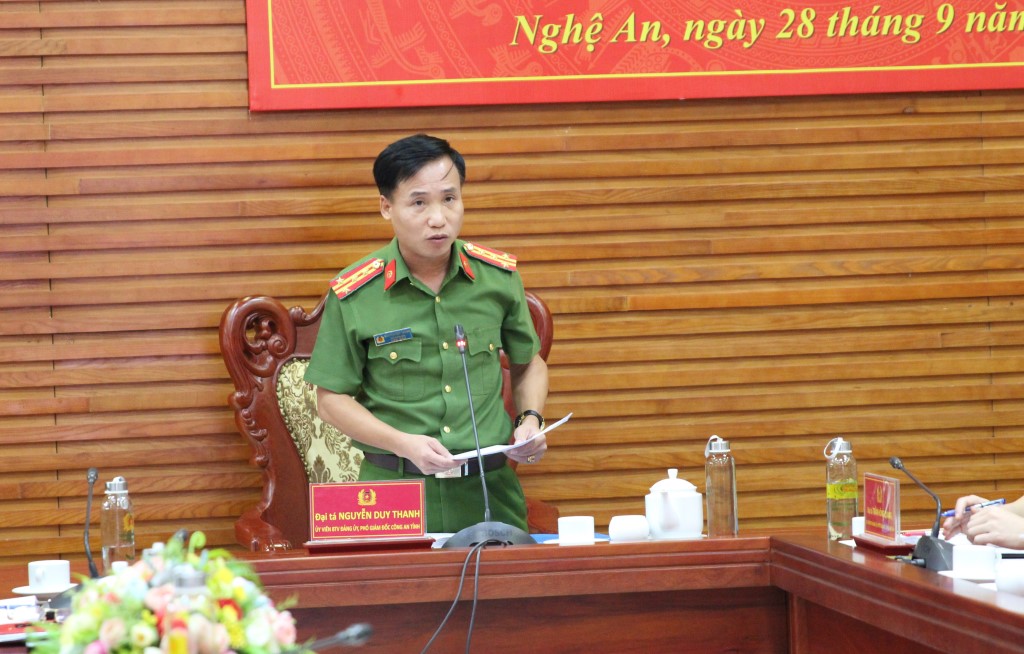  Đại tá Nguyễn Duy Thanh, Phó Giám đốc Công an tỉnh phát biểu tham luận tại Hội nghị