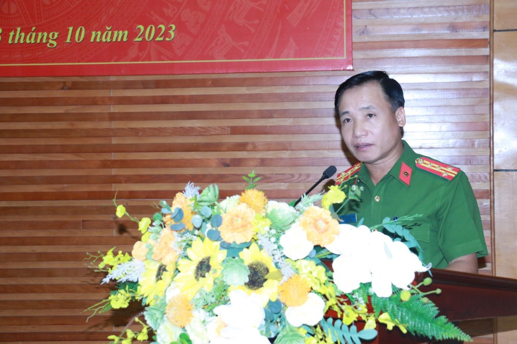 Đồng chí Đại tá Nguyễn Duy Thanh, Phó Giám đốc Công an tỉnh phát biểu
