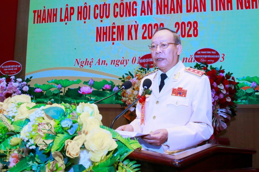Đồng chí Thượng tướng Lê Quý Vương - nguyên Ủy viên Trung ương Đảng, nguyên Thứ trưởng Bộ Công an, Chủ tịch Hội Cựu Công an nhân dân Việt Nam phát biểu chỉ đạo