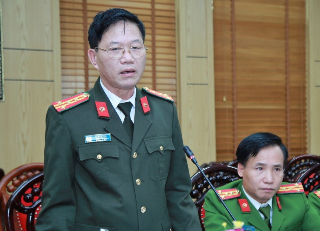 Đồng chí Đại tá Lê Văn Thái - Phó Giám đốc Công an tỉnh phát biểu tại Đại hội