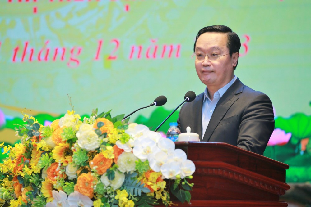 Đồng chí Nguyễn Đức Trung - Phó Bí thư Tỉnh ủy, Chủ tịch UBND tỉnh phát biểu tại Hội nghị