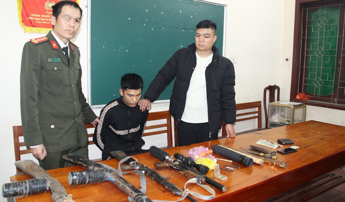 Công an Nghệ An bắt giữ đối tượng buôn ma túy trang bị nhiều vũ khí